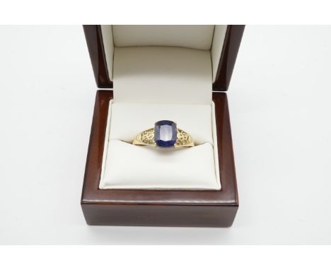 Saphir Ring Gelbgold 750/-, Saphir ca. 11x9mm, Ringgröße 69, 4,7gr.