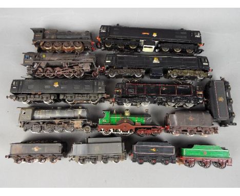 Triang, Bachmann, and Others - A collection of unboxed OO gauge steam and diesel locomotives including some kit built example