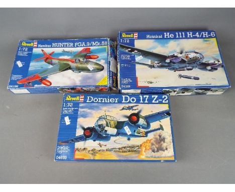 Revell - three all plastic model kits to include a Heinkel Ee 111 H-4/H-6 model No. 04315, a Dornier Do 17z-2 model No. 04655