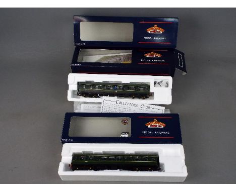Bachmann - A boxed Bachmann OO gauge DCC READY Clas 108 2 Car DMU with Speed Whiskers Op.No.M50628 &amp; M52614 in BR Green l