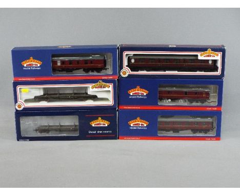 Bachmann - Six boxed OO gauge items of passenger and freight rolling stock by Bachmann. Lot includes Bachmann 39-076F BR MKI 