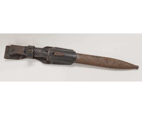 20th century Third Reich K98 bayonet, scabbard and leather frog, bayonet dated 1941 (stamped 41 to spine), also stamped 3656C