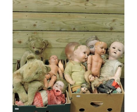 A collection of vintage dolls and teddy bears, to include Armand Marseille