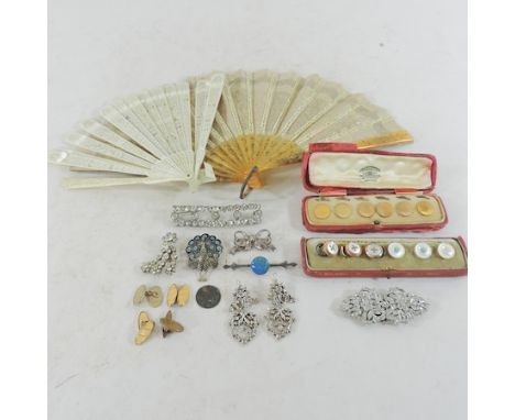 A collection of jewellery, to include dress studs, cufflinks, brooches and fans 