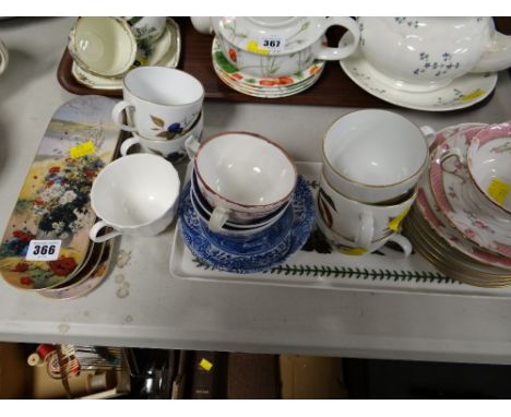 Parcel of various teaware including vintage Royal Doulton, Royal Worcester Evesham, Spode Italian etc