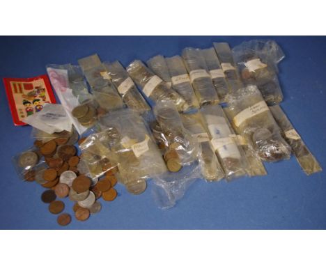 Quantity of vintage world coins