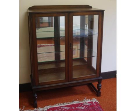 Vintage mirror back display cabinet with glass shelves, 95cm wide, 37cm deep, 127cm high