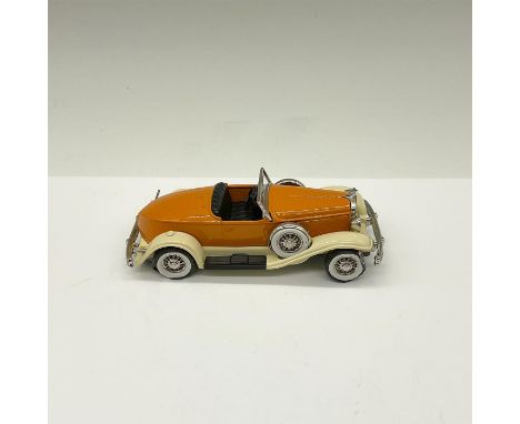 A meticulously craftedÂ&nbsp;Brooklin Models die-cast replicaÂ&nbsp;of the 1931 Hudson Greater 8 Roadster, finished in a stri