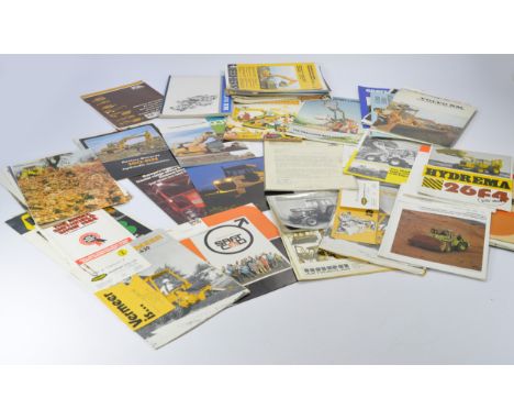 A large group of tractor, construction and machinery literature including sales brochures and leaflets. To include some inter