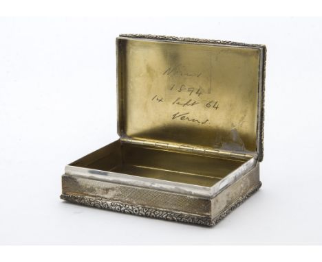 A modern Georgian style silver table snuff box by P&B, gilt interior with engraved inscription, London 1964, 5.7 ozt 