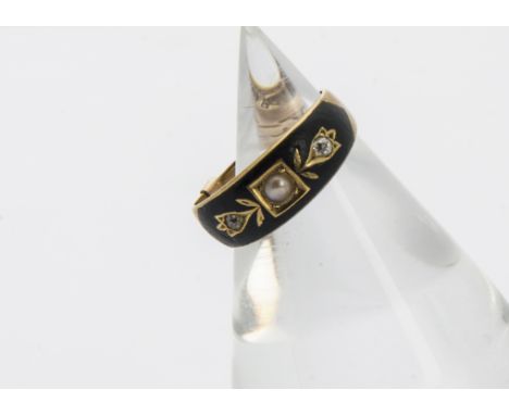 A Victorian 15ct gold mourning ring, the small ring with black enamel tablet set with two old cushion cuts and a pearl, hallm