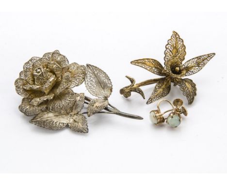 A pair of vintage 9ct gold and opal earrings, with screw backs, together with two white metal filigree flower brooches (4) 