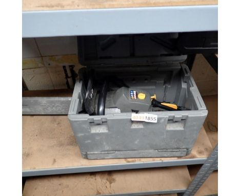 Ryobi RCS4046C petrol chainsaw. Not available for in-house P&amp;P 