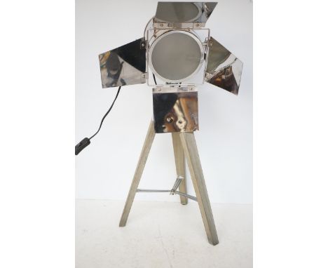 Industrial style adjustable tripod floor lamp  