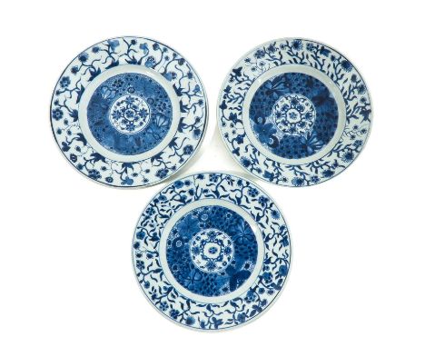 Floral decor, Kangxi Mark and Period, 25 cm. in diameter, chip and hairline.