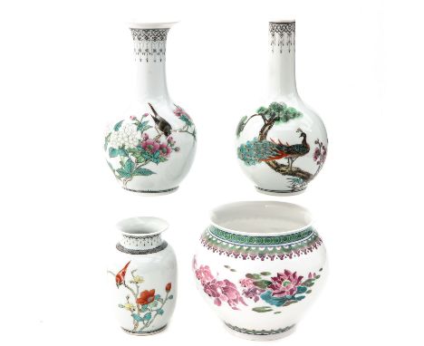 3 vases and 1 planter, including Republic Period, tallest vase is 20 cm. 