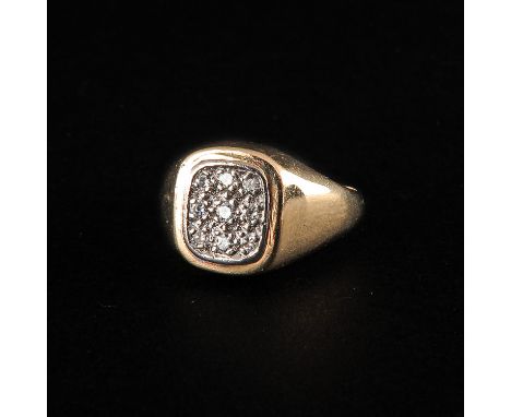 Set with 9 diamonds ring size 17
