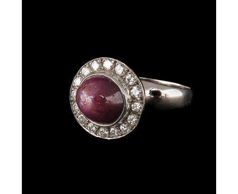 14KG with star ruby and diamonds ring size 17.5