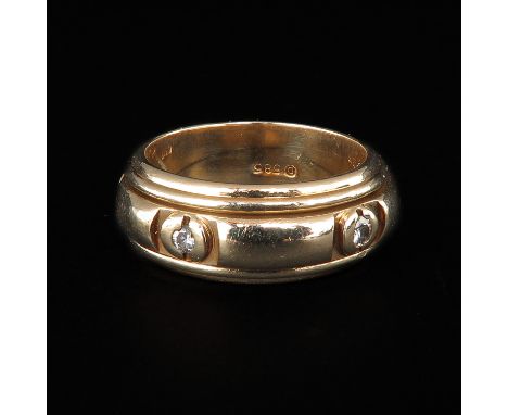 With rotating band set with 5 diamonds ring size 17