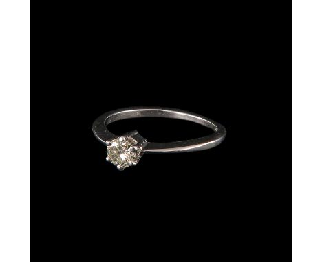 14KG set with brilliant-cut diamond diameter approx. 4.5 mm. ring size 18