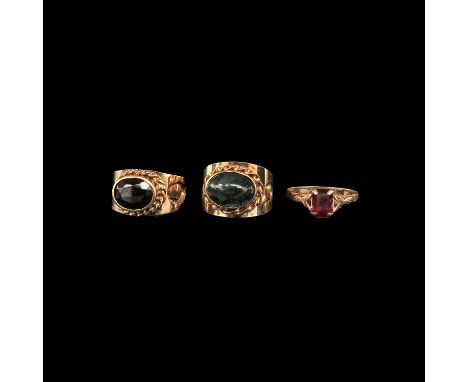 Incl. ruby ring size 17