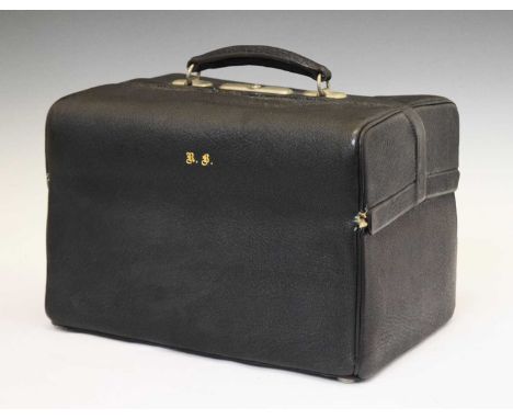 Late-Victorian silver vanity case, in the form of a black Morocco Gladstone bag, enclosing a wine silk-lined interior with re