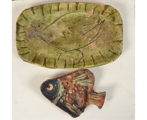 JULIAN DYSON
Bird
Oval ceramic dish
Length 25.5cm. 
Together with a small fish dish. 