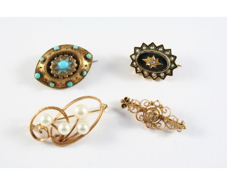 A VICTORIAN GOLD AND TURQUOISE BROOCH the oval gold mount is set with turquoise cabochons, with locket compartment to the rev