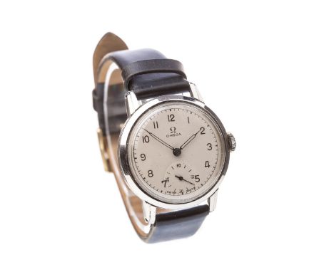 GENTLEMAN'S OMEGA STAINLESS STEEL MANUAL WIND WRIST WATCH, c.1940s, the round white dial with Arabic numerals in black, subsi