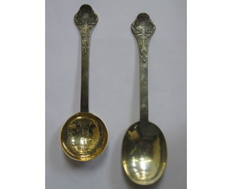 DECORATIVE HALLMARKED SILVER SIFTING SPOON AND TWO MATCHING SPOONS, SHEFFIELD ASSAY 