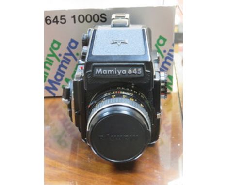 MAMIYA 645 CAMERA AND ACCESSORIES 