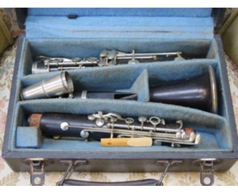 CASED F. BUISSON ITALIAN CLARINET 