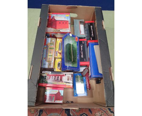 Four boxed Hornby Skaledale Buildings including Retort House with chimney, Southern Region Country Station, Lower Skaledale O