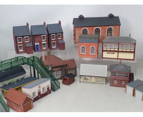 A collection of Hornby 00 gauge Buildings including Engine Shed (one door hinge A/F), three Terraced Houses, Butchers Shop, W