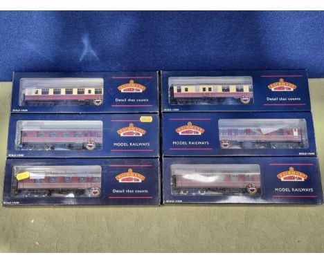 A rake of six boxed Bachmann 00 gauge BR Mk.1 Coaches including crimson and cream Corridor SK, crimson and cream Brake/Corrid