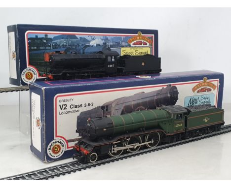 A boxed Bachmann 00 gauge J39 0-6-0 in BR late crest livery and a boxed V2 Locomotive 'Durham Light Infantry' in BR green liv