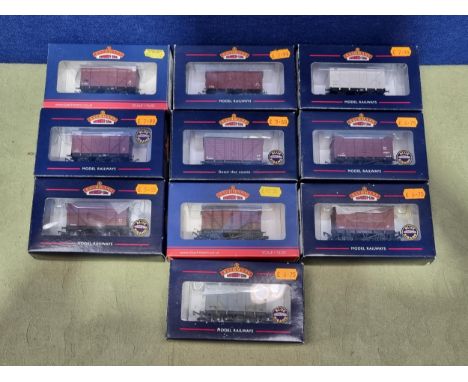 Ten boxed Bachmann 00 gauge Vans including 6x BR Ventilated, Insulated, Early BR Ventilated, SR Plywood Ventilated, BR Plywoo