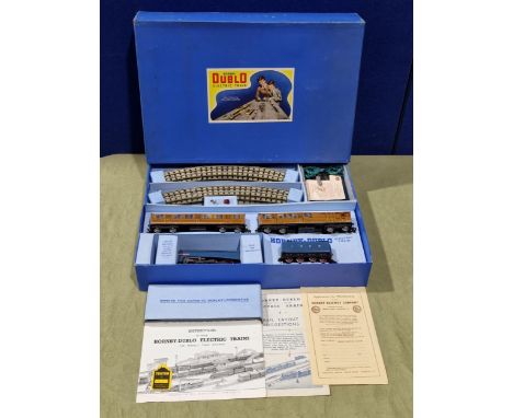 A boxed Hornby Dublo EDP1 'Sir Nigel Gresley' Passenger Set, unused, late version with sintered iron wheels for coaches and t