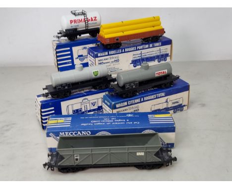 Five boxed Hornby Acho Wagons including 729 Wagon Houiller, 7173 Tube Wagon, 7250 'BP' Tanker, 7252 'Total' Tanker and 7020 '