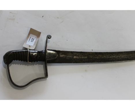 A 1796 LIGHT CAVALRY SWORD. A Troopers 1796 Pattern Light Cavalry Sword with 33" single-edged curved blade, lacking a scabbar