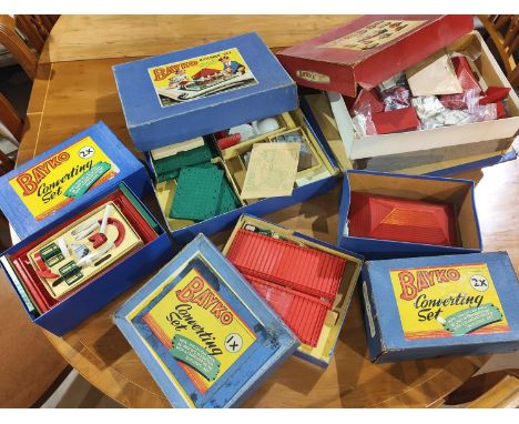 A good selection of boxed BAYKO building and converting sets&nbsp; 
