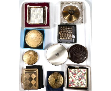 A vintage Kigu reptile skin compact; 4 other Kigu compacts; a selection of other vintage compacts 