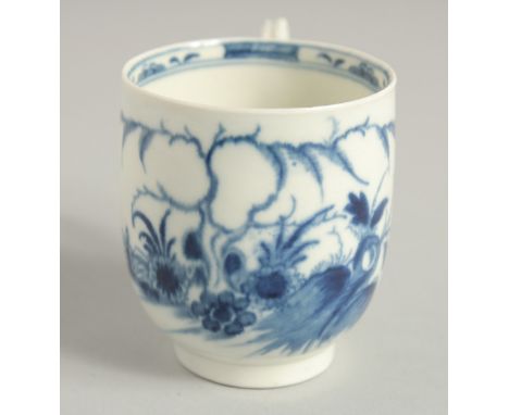 AN 18TH CENTURY WORCESTER SCARCE COFFEE CUP painted with the Candle Fence pattern, early crescent mark.