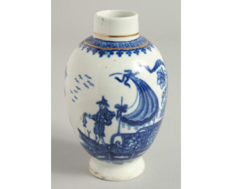 AN 18TH CENTURY WORCESTER TEA CANISTER printed with the Fisherman pattern.