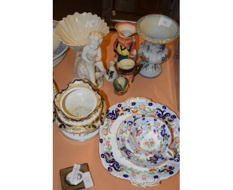 MIXED CERAMIC ITEMS INCLUDING AN ENGLISH PORCELAIN SUCRIER, LATE 19TH CENTURY CUP AND SAUCER AND SMALL ROYAL DOULTON TOBY JUG