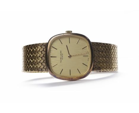 GENTLEMAN'S FAVRE-LEUBA MANUAL WIND WRIST WATCH
the rounded square dial with applied gold coloured baton hour markers, the 32