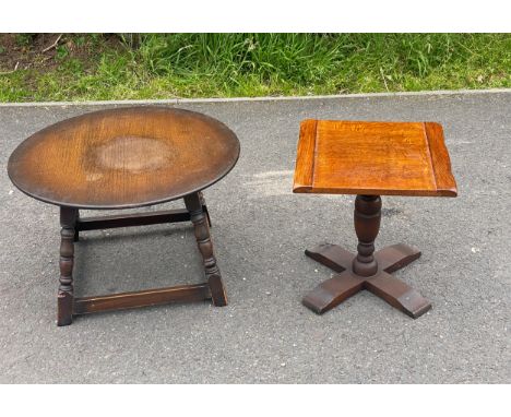2 Vintage occasional tables 