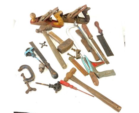 Selection of vintage tools to include wood planes, makers GTL, No4 Stanley Bailey etc 