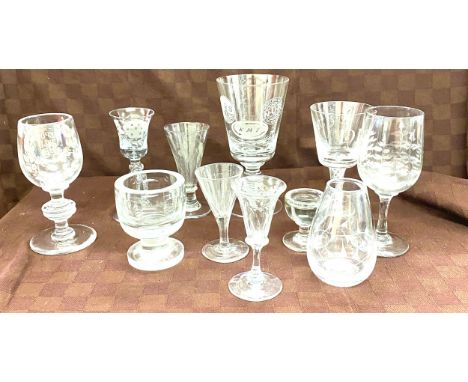 12 Assorted vintage glasses, to include Webb etc 