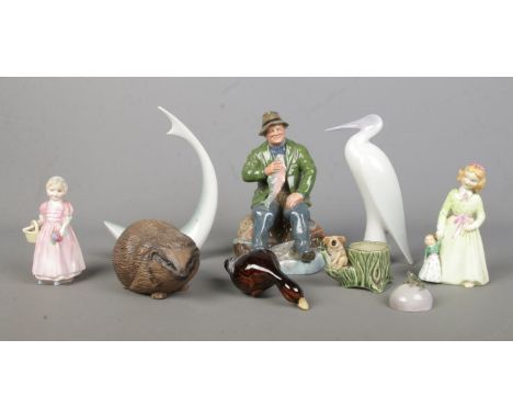 A collection of assorted ceramics, to include Royal Doulton 'A Good Catch' figure (HN 2258), Royal Copenhagen frog on pebble 